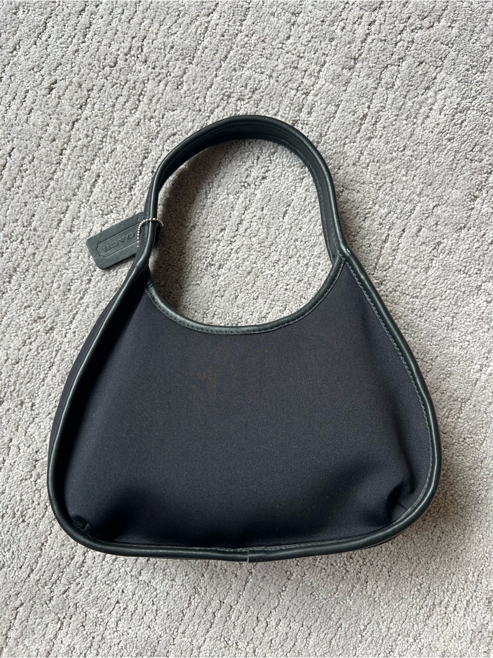 Coach Vintage #6202 Mini Ergo Black Neoprene Bag (1998) - Picture 4 of 16